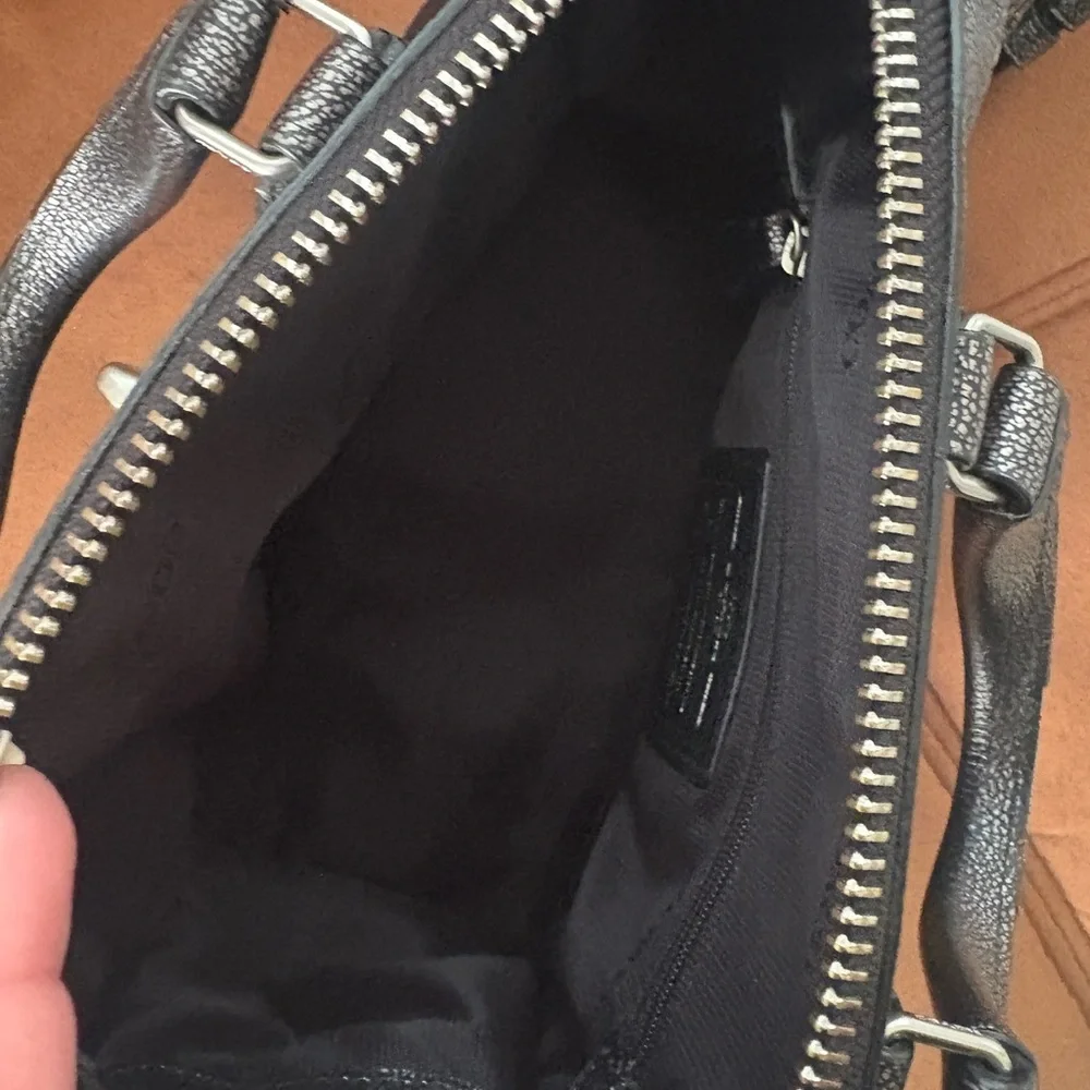 Metallic silver coach small Handbag - Picture 3 of 7